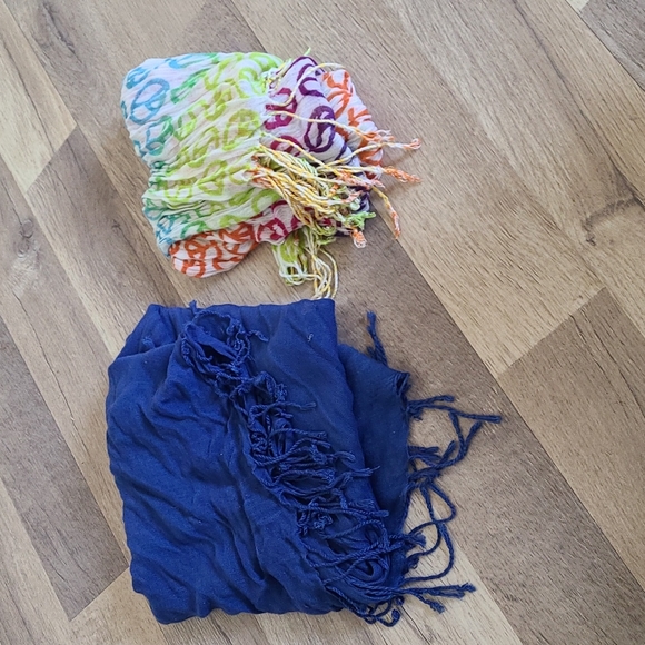 Scarf Bundle - Picture 7 of 8